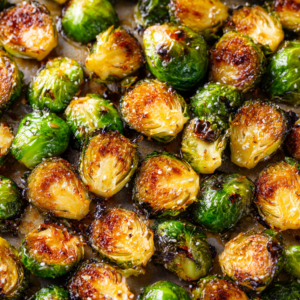 Read more about the article 🍯🧄 Honey Garlic Roasted Brussels Sprouts that Everyone Will Love