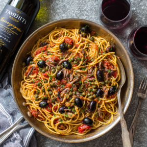 Read more about the article Spaghetti alla Puttanesca (Authentic Italian Pantry Pasta)